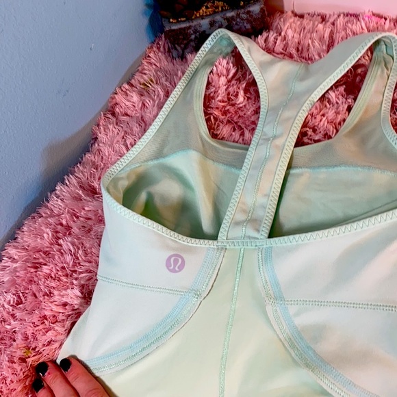 RARE Lululemon Power Up Tank 4 Mint Moment LikNew - Picture 12 of 13